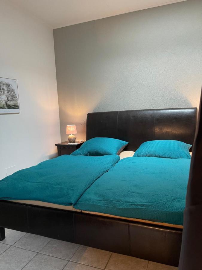 Mitten In Der Natur : Ferienwohnung Mit 3 Schlafzimmern, Neu Eingerichtet Neu Gaarz Exterior photo