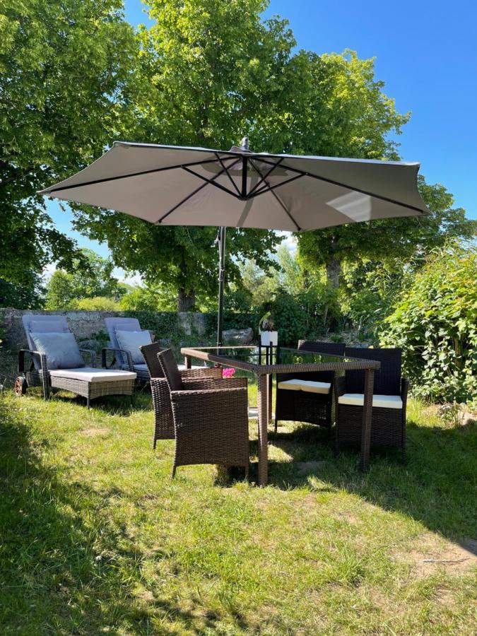 Mitten In Der Natur : Ferienwohnung Mit 3 Schlafzimmern, Neu Eingerichtet Neu Gaarz Exterior photo